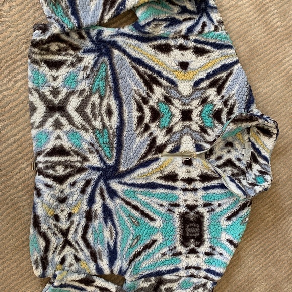 Poof! Crop Cozy Large Sherpa Style Teddy Bear half zip pullover - Picture 2 of 6